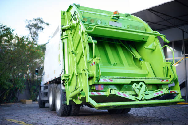 Best Construction Debris Removal  in Oxford, MI